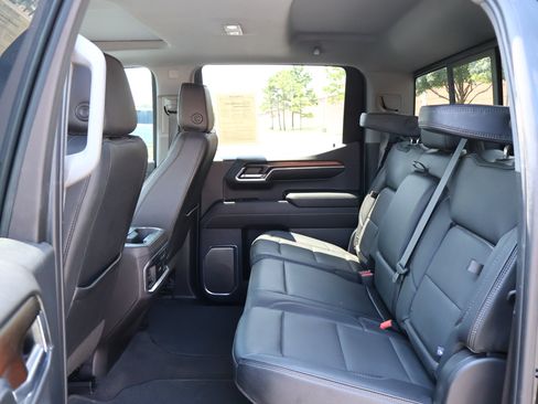 Used 2024 GMC Sierra 1500 Denali w/ Denali Reserve Package AWD/4WD image 28