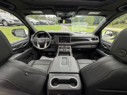 Used 2024 GMC Yukon Denali w/ Max Trailering Package AWD/4WD image 12