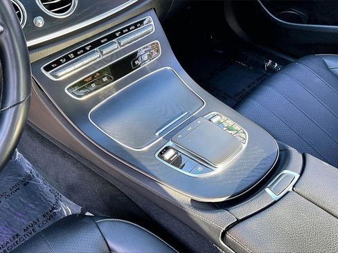 Used 2022 Mercedes-Benz E 350 Sedan image 16