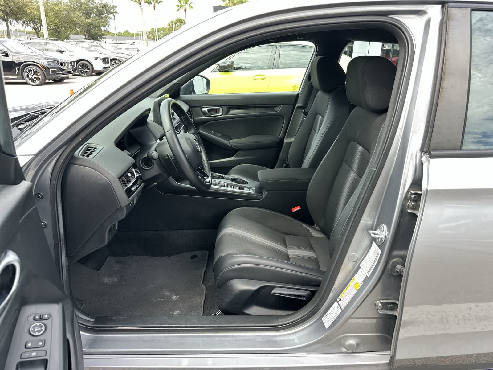Used 2023 Honda Civic Sport image 2