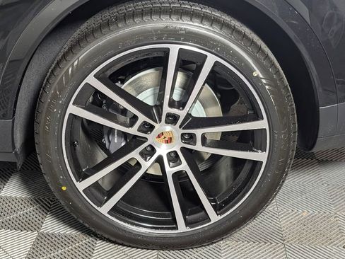 New 2026 Porsche Cayenne Coupe image 12