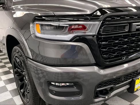 Used 2025 RAM 1500 Limited AWD/4WD image 36
