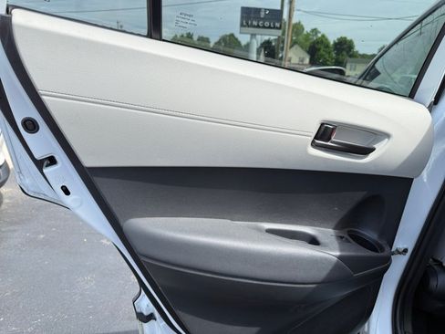 Used 2023 Toyota Corolla Cross LE w/ Moonroof Package AWD/4WD image 26