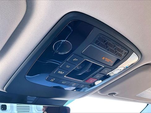 Used 2025 Kia Carnival SX Prestige FWD image 38