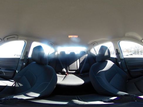 Used 2025 Nissan Altima 2.5 SV image 43