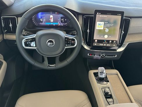 New 2026 Volvo XC90 B6 Plus w/ Protection Package Premier AWD/4WD image 13