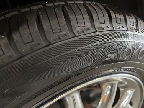 Used 2002 Chrysler Sebring Limited image 12