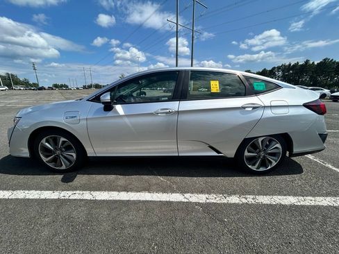 Used 2018 Honda Clarity Plug-In Hybrid image 5