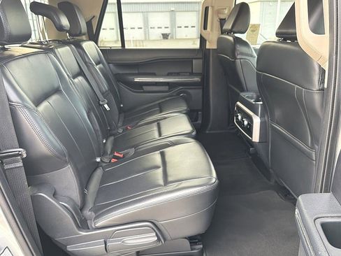 Used 2023 Ford Expedition Max XLT image 21