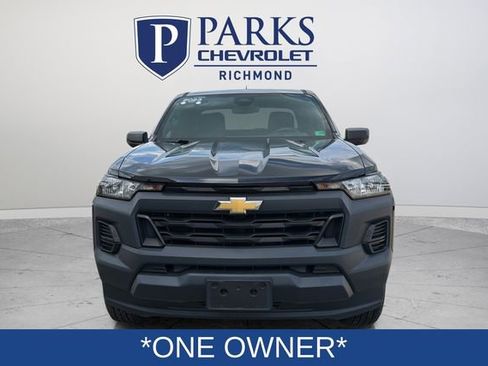 Used 2023 Chevrolet Colorado W/T RWD image 2