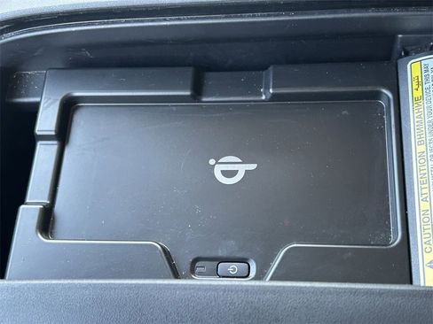 Used 2022 Toyota Highlander Limited image 35