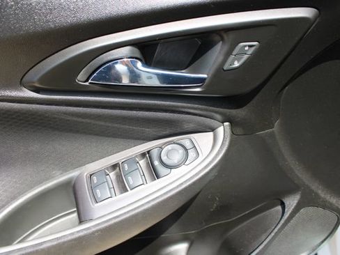 Used 2023 Chevrolet Malibu LT FWD image 11