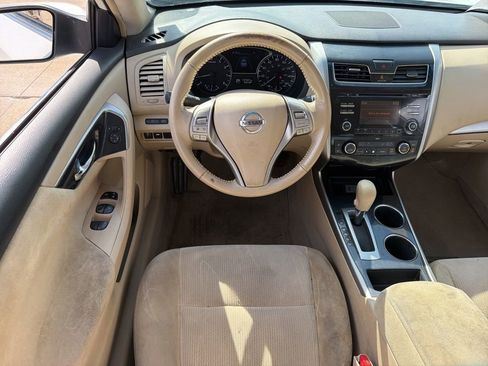 Used 2013 Nissan Altima 2.5 SV FWD image 21