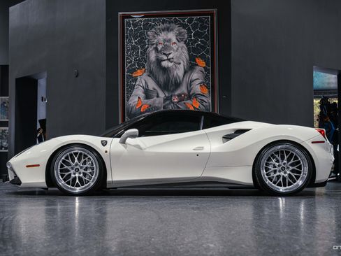 Used 2016 Ferrari 488 GTB RWD image 26