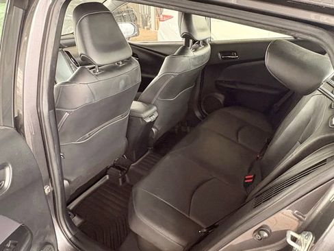 Used 2021 Toyota Prius Prime XLE image 11