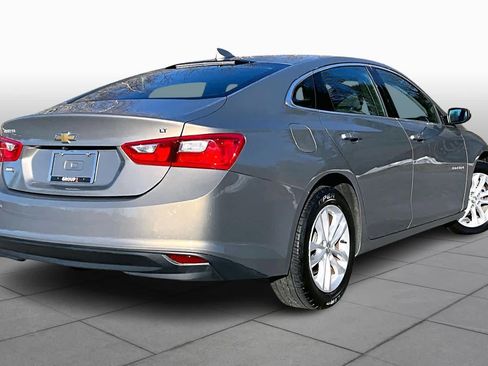 Used 2018 Chevrolet Malibu LT image 12