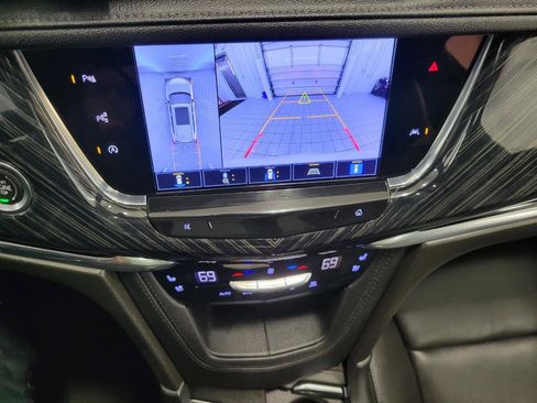 Used 2022 Cadillac XT6 Premium Luxury w/ Technology Package AWD/4WD image 14