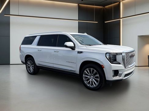 Certified 2021 GMC Yukon XL Denali w/ Denali Premium Package RWD image 8