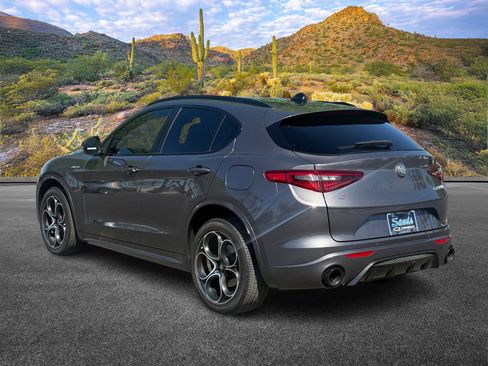 Used 2023 Alfa Romeo Stelvio Veloce image 7