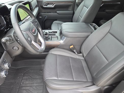 Used 2024 GMC Sierra 1500 SLT AWD/4WD image 12