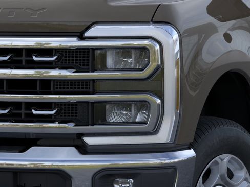 New 2026 Ford F250 XLT w/ XLT Premium Package AWD/4WD image 18