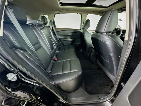Used 2023 Nissan Rogue SL w/ SL Premium Package FWD image 31
