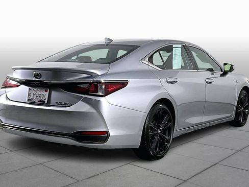 Used 2024 Lexus ES 300h F Sport image 12