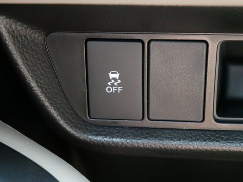 New 2026 Honda HR-V LX image 18