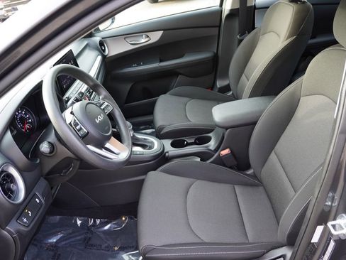 Certified 2023 Kia Forte LXS w/ LXS Technology Package FWD image 15