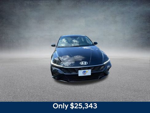 New 2025 Hyundai Elantra Limited image 5