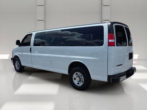 Certified 2024 Chevrolet Express 3500 LT w/ LT Preferred Equipment Group RWD image 3