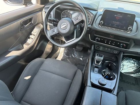 Used 2024 Nissan Rogue S image 20