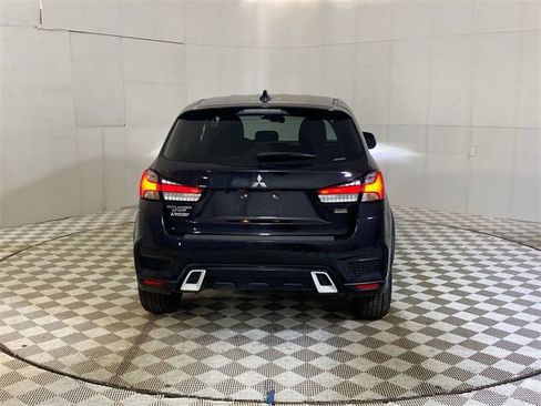 Used 2022 Mitsubishi Outlander Sport SE image 12