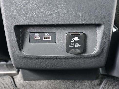 Certified 2022 Nissan Frontier SV w/ Technology Package AWD/4WD image 14