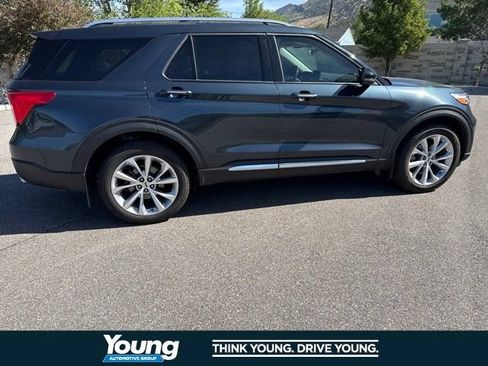 Used 2023 Ford Explorer Platinum w/ Technology Package AWD/4WD image 12