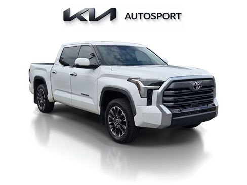 Used 2023 Toyota Tundra Limited w/ Power Package AWD/4WD image 3