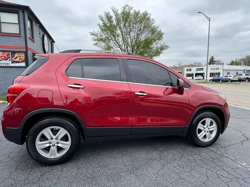 Used 2019 Chevrolet Trax LT w/ LT Convenience Package FWD image 10