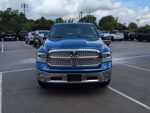 Used 2017 RAM 1500 Laramie w/ Convenience Group AWD/4WD image 3