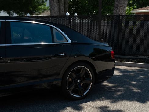 Used 2014 Bentley Flying Spur W12 AWD/4WD image 44