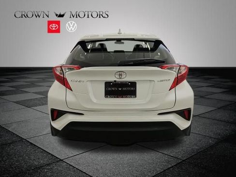 Used 2020 Toyota C-HR Limited FWD image 5