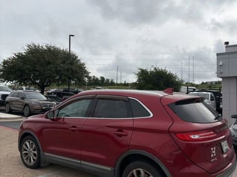 Used 2018 Lincoln MKC Select FWD image 4