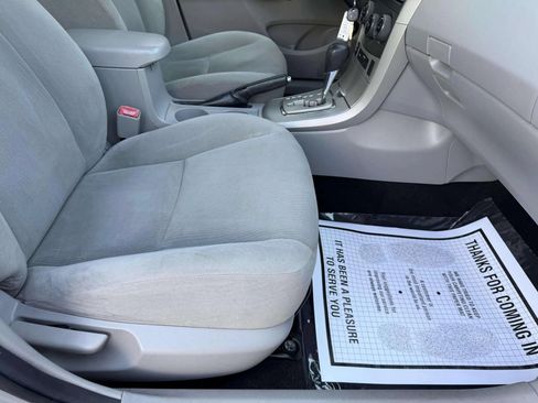 Used 2013 Toyota Corolla LE FWD image 15