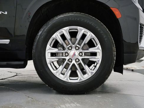 Used 2023 GMC Yukon XL SLT AWD/4WD image 36