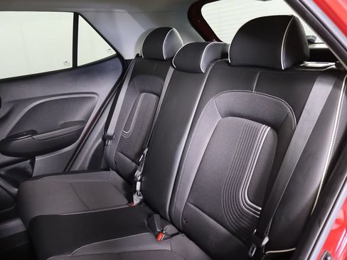 Certified 2023 Hyundai Venue Limited FWD image 27
