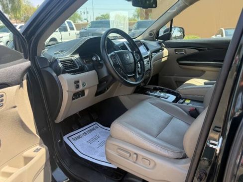 Used 2016 Honda Pilot Touring image 11