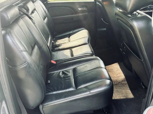 Used 2012 Chevrolet Avalanche LT w/ All-Star Edition AWD/4WD image 19