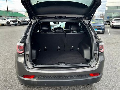 Used 2022 Jeep Compass Altitude image 34