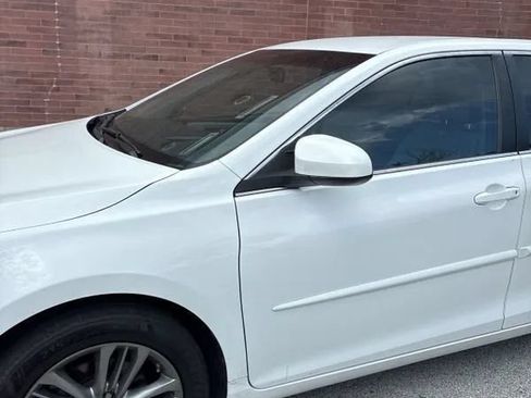 Used 2017 Toyota Camry SE FWD image 2