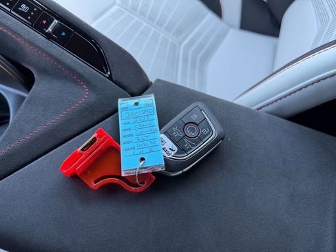 Used 2023 Chevrolet Corvette Stingray Premium Cpe w/ Z51 Performance Package image 32