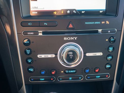 Used 2016 Ford Explorer Sport w/ Equipment Group 401A AWD/4WD image 17